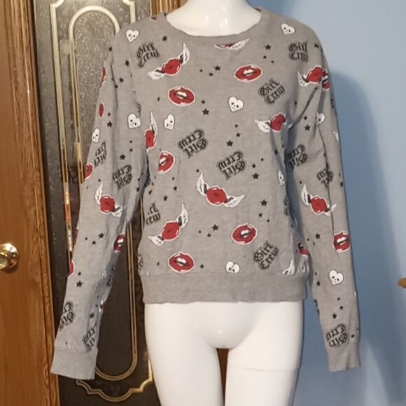 Divided H&M Top   - Picture 1 of 6